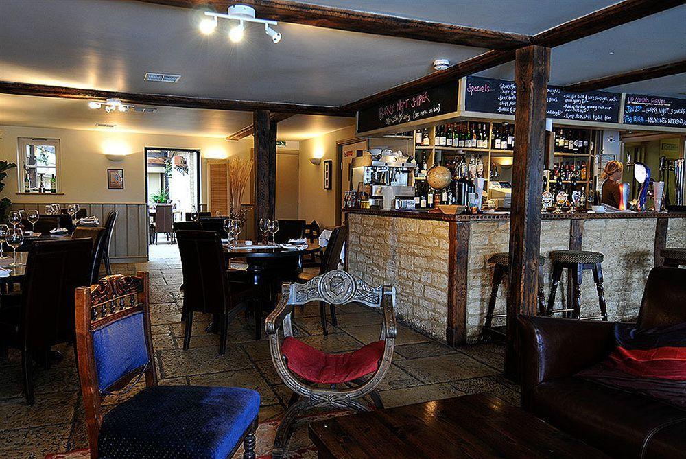The Chequers Inn Cassington Exteriér fotografie